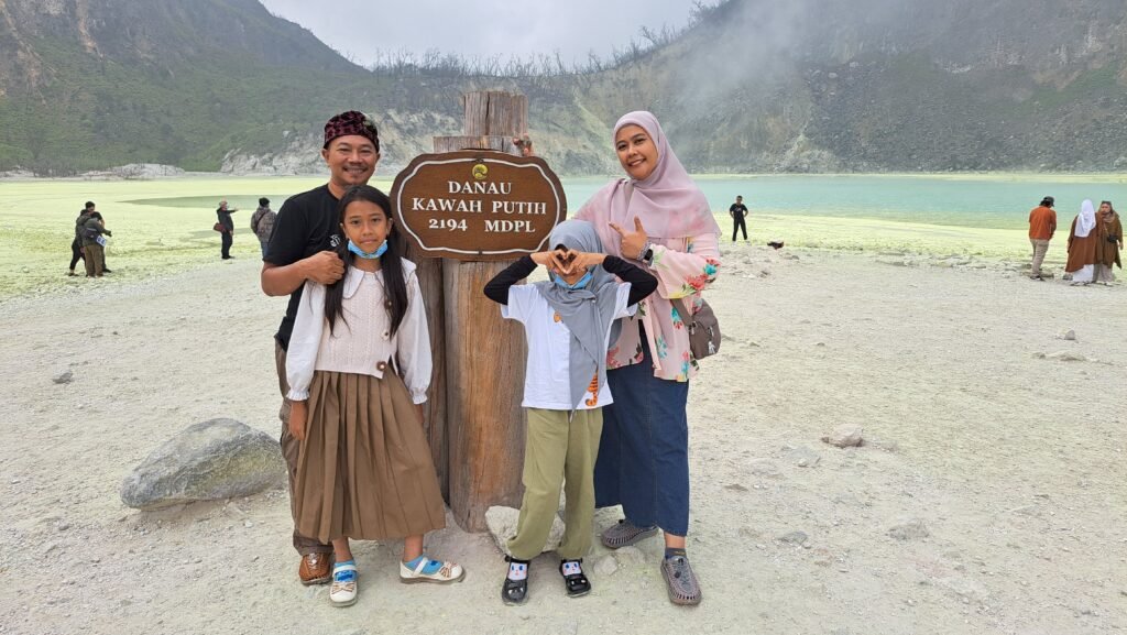 Kawah Putih Ciwidey